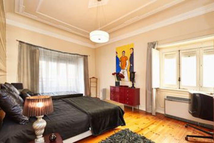 Room 7 of 24