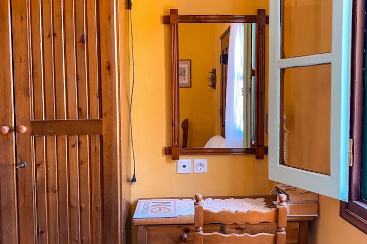 Room 12 of 66