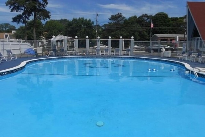 Cape Shore Inn