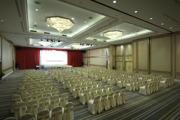 Room 35 of 46