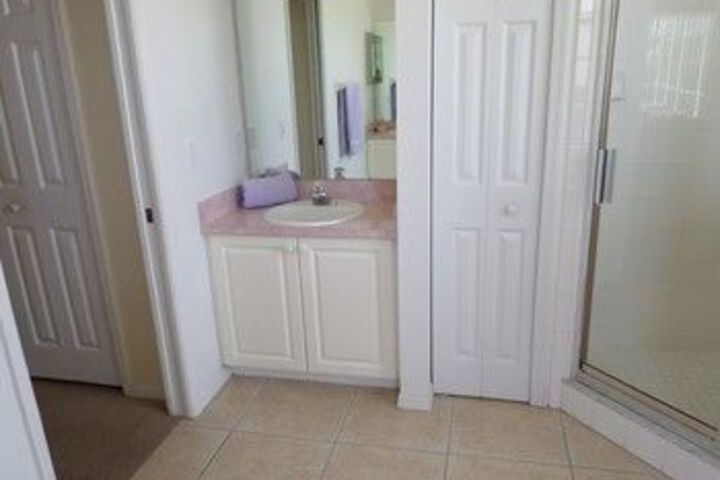 Room 4 of 19