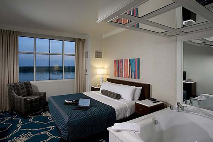 Standard | King Bed (6 of 9)