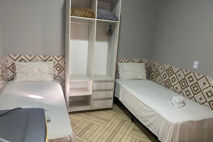 Room 4 of 13