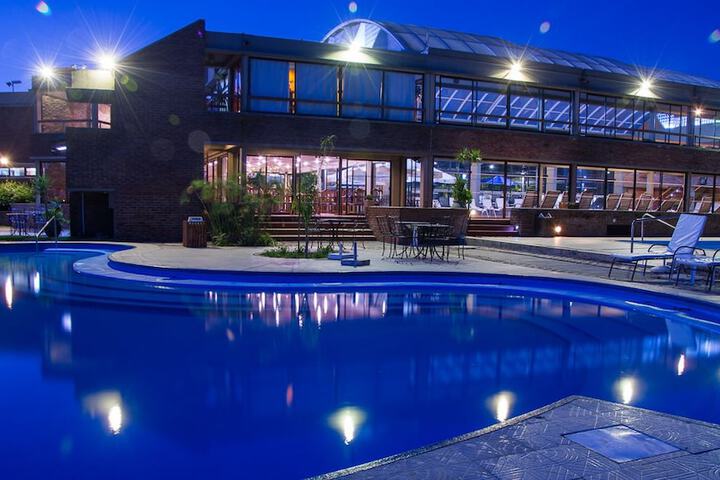 Pool 61 of 176