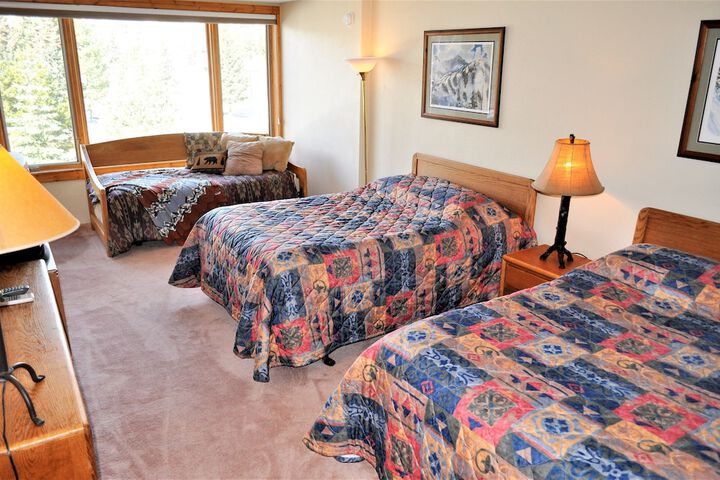 Room 7 of 42