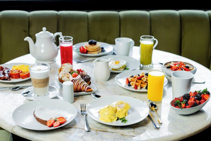 Breakfast/Coffee Service 84 of 89