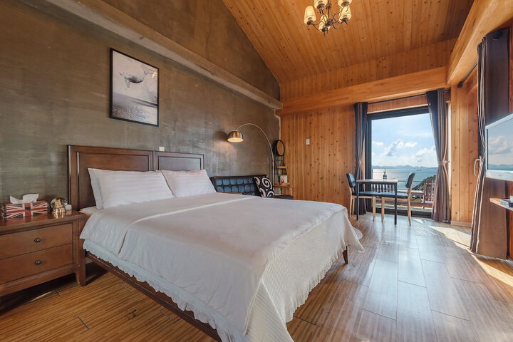 Room 4 of 59