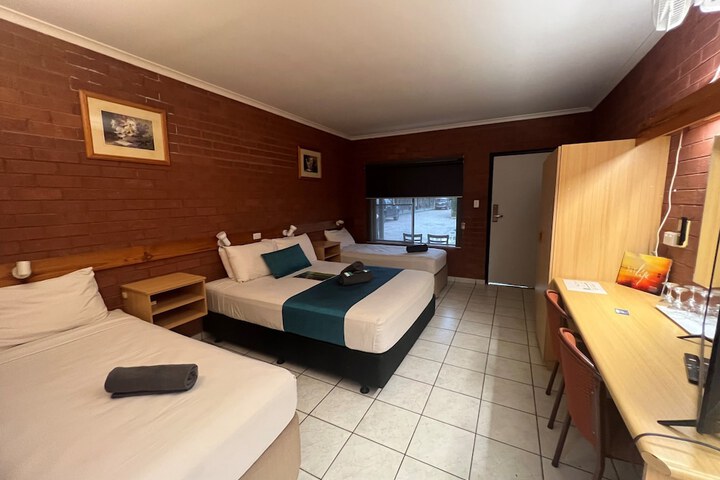 Room 11 of 43