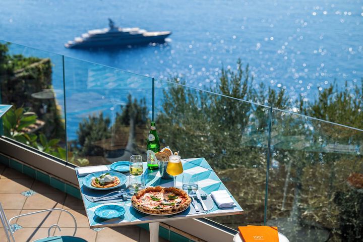 Dining 78 of 128