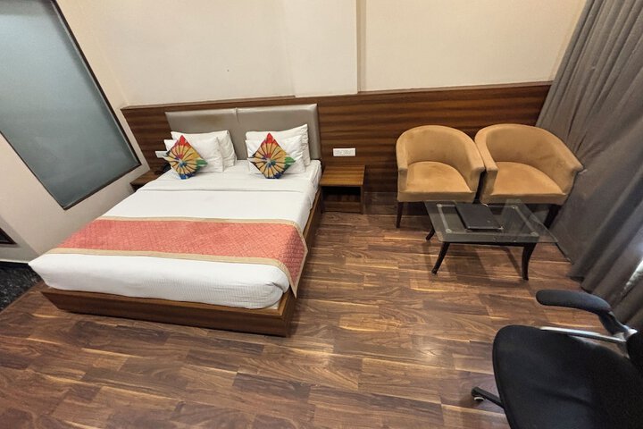 Room 17 of 77