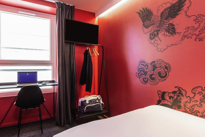 Room 9 of 29