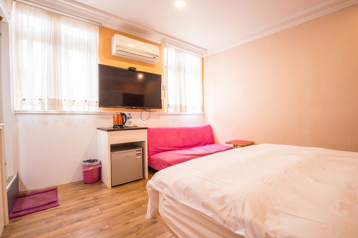 Room 17 of 39