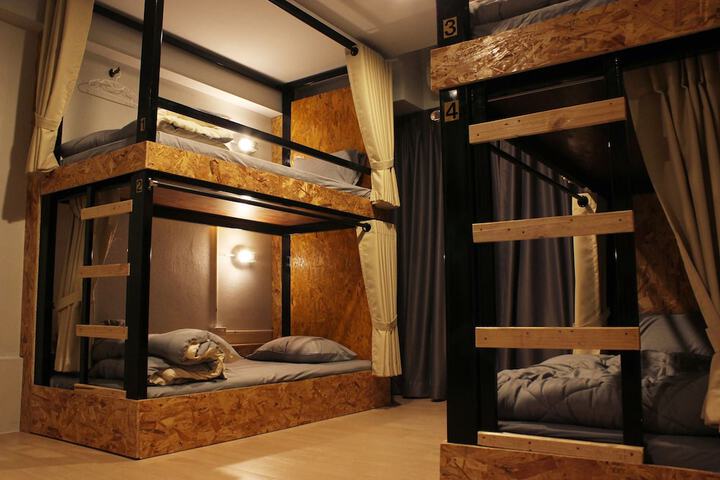 Room 14 of 82