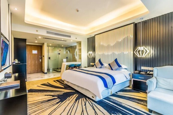 Room 42 of 79