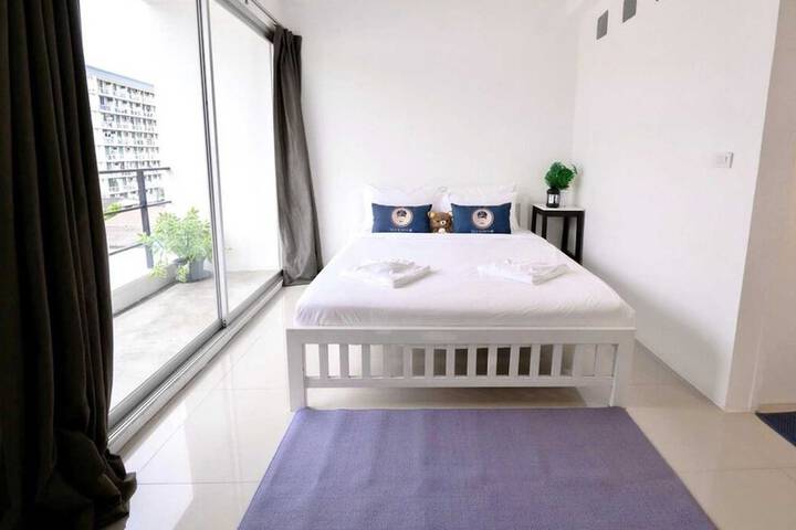 Room 7 of 14