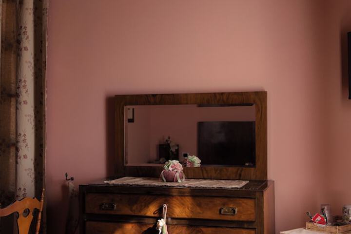 Room 17 of 49