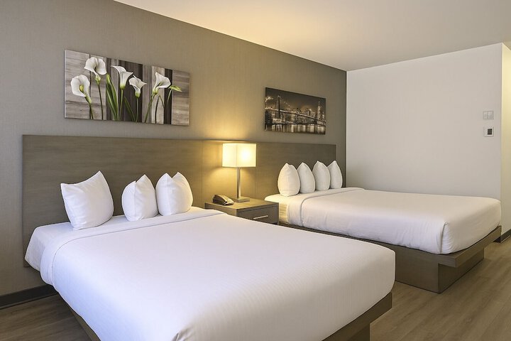 Room 13 of 16