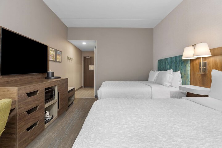 Room 8 of 44