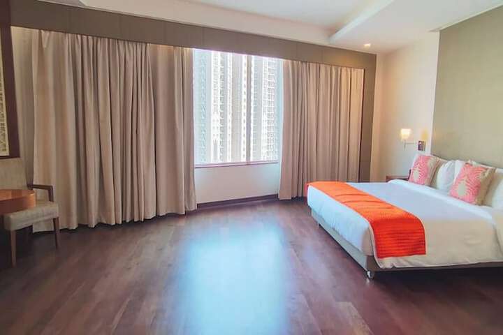 Room 15 of 97