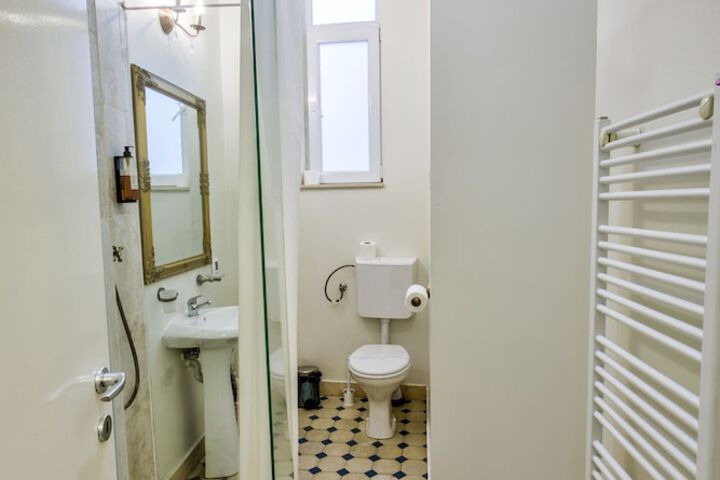Room 45 of 69