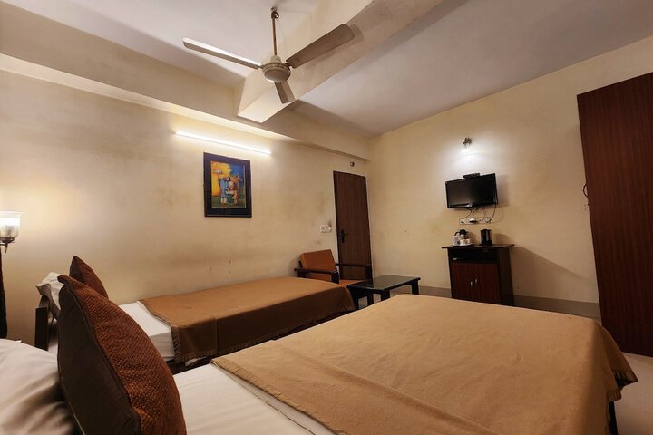 Room 32 of 96