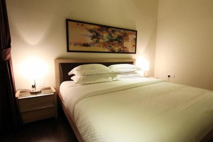 Room 17 of 32