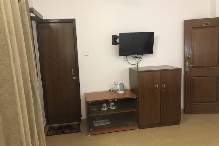 Room 10 of 51