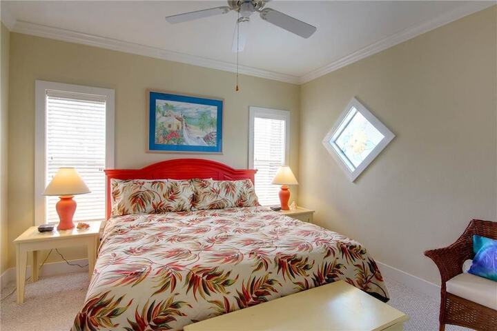 Room 2 of 92