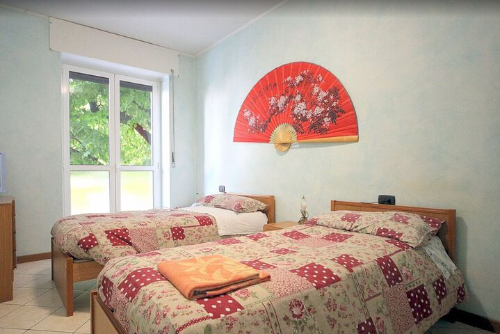 Room 16 of 18