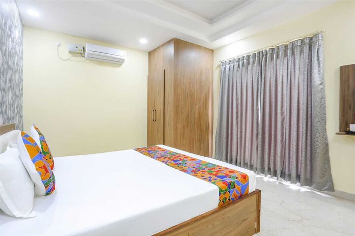 Room 6 of 29