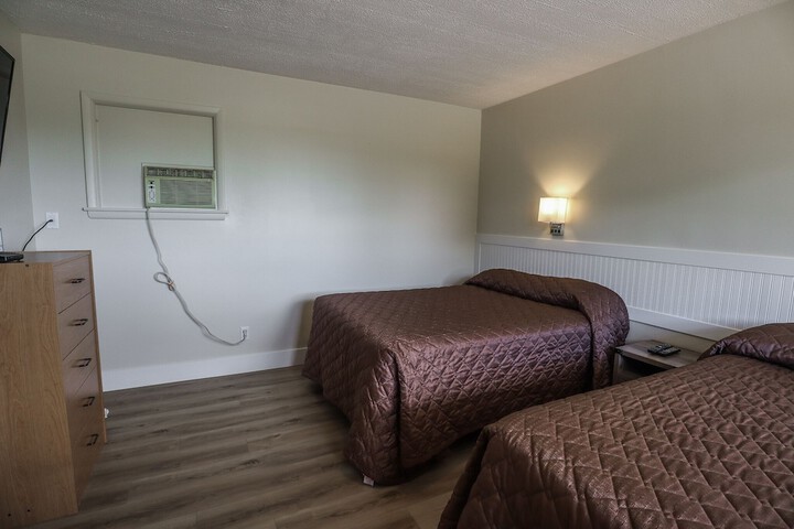 Room 9 of 27