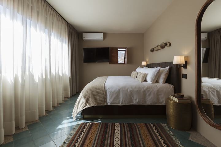 Room 7 of 56
