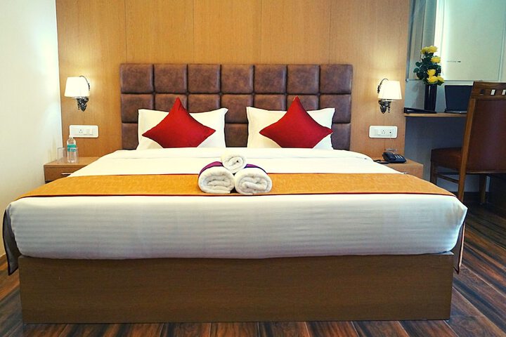 Room 18 of 114