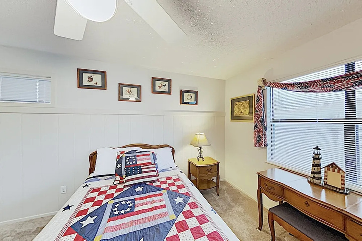 Room 4 of 17