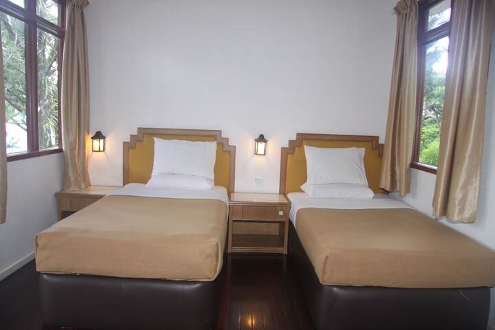 Room 6 of 58