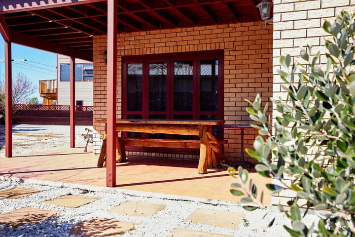 Coastal Spacious, Mountain Views - KK21238