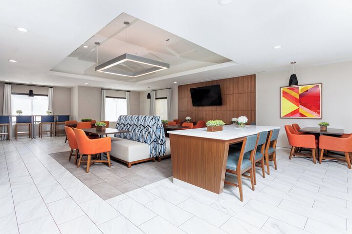 Breakfast/Coffee Service 28 of 41