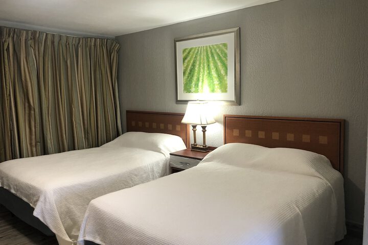 2 Double Beds (8 of 8)