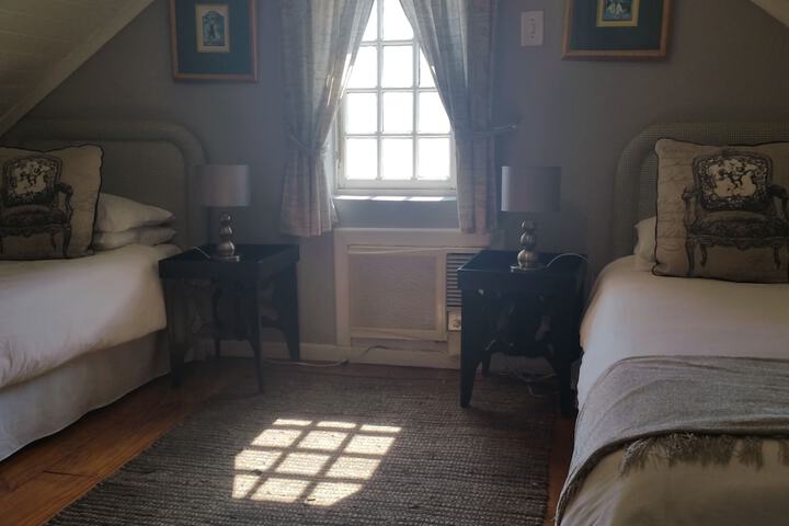 Room 2 of 46