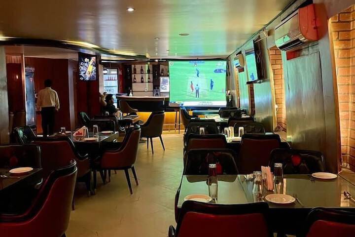Dining 15 of 15