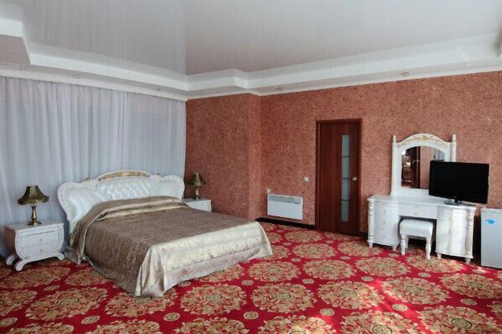 Room 3 of 41