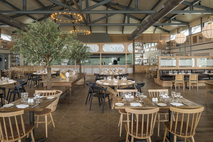 Dining 97 of 147