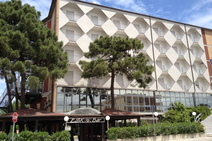 Hotel 12 of 13