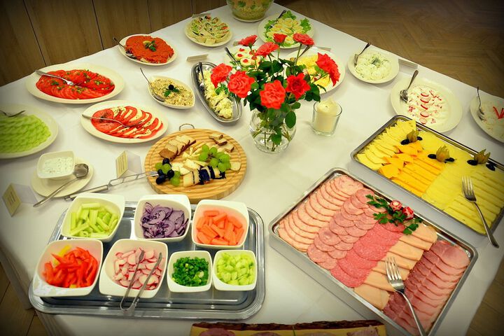 Dining 52 of 92