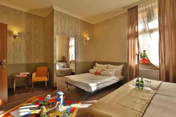 Room amenity