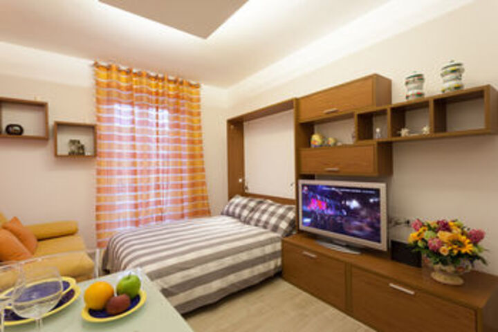 Room 17 of 33