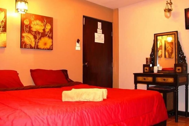 Room 11 of 40