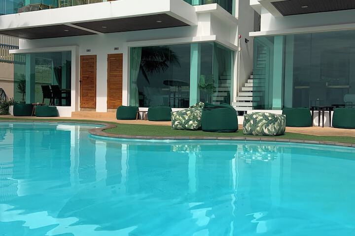 Pool 49 of 94