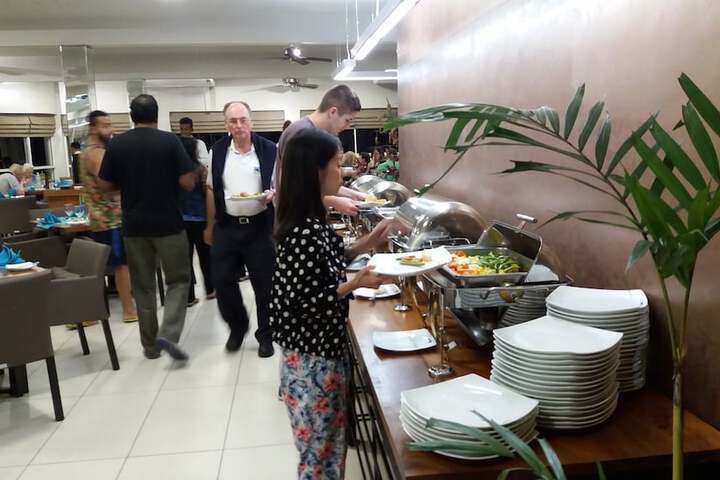 Dining 124 of 210