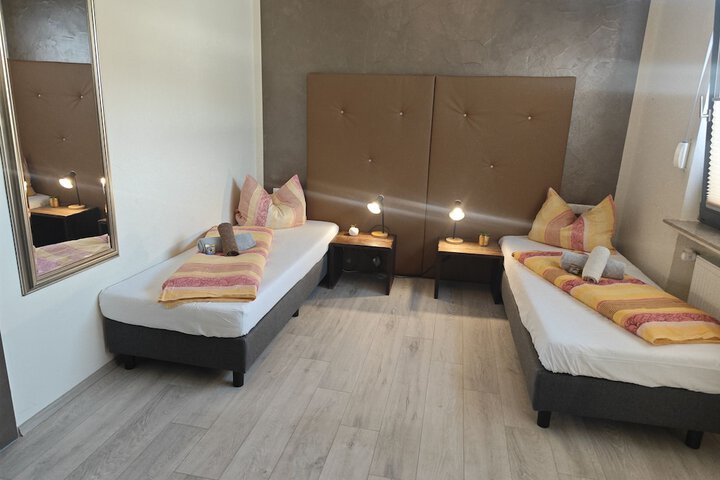 Room 2 of 16